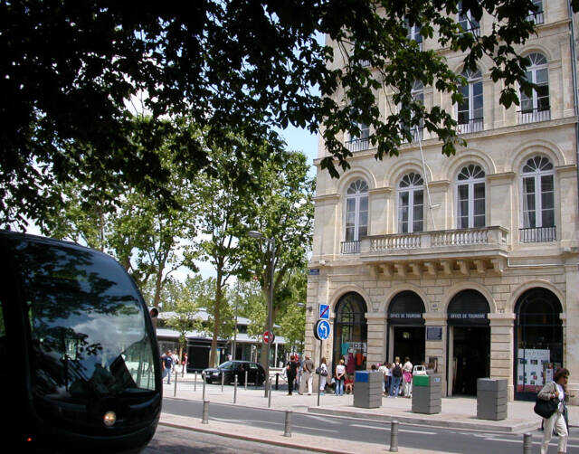 bordeaux tourist information center