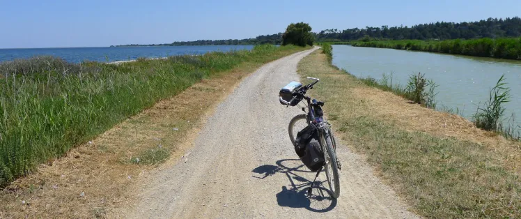 Greenway beside the Canal de la Robine