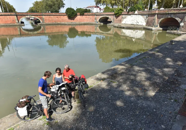 Filter Basin in Toulouse between the Garonne and the Canal du Midi