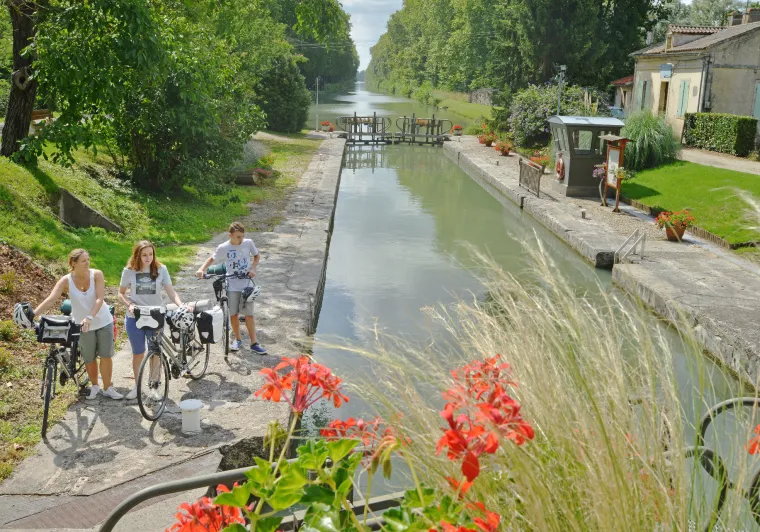 Lagruere Lock on the Garonne Canal