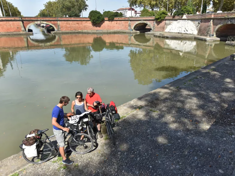 Filter Basin in Toulouse between the Garonne and the Canal du Midi